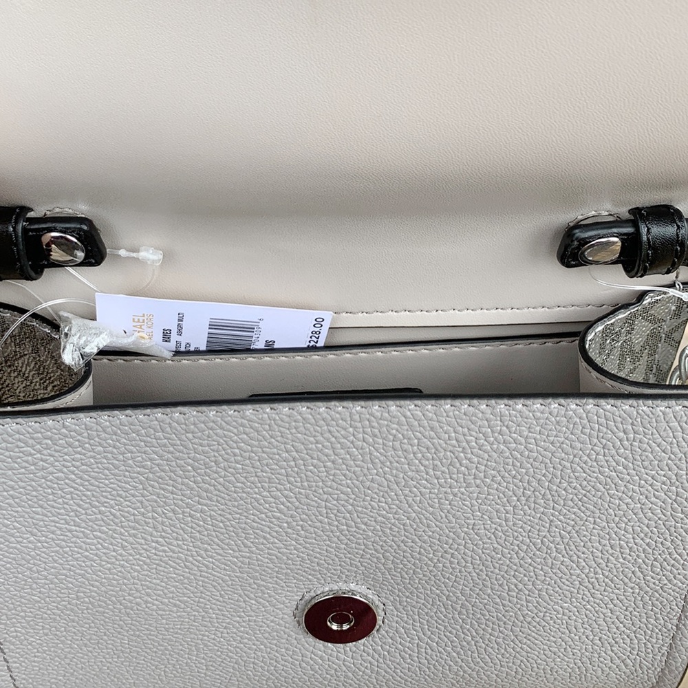 Gaby’sBags👜💕-NWT Michael Kors Crossbody - Picture 7 of 7